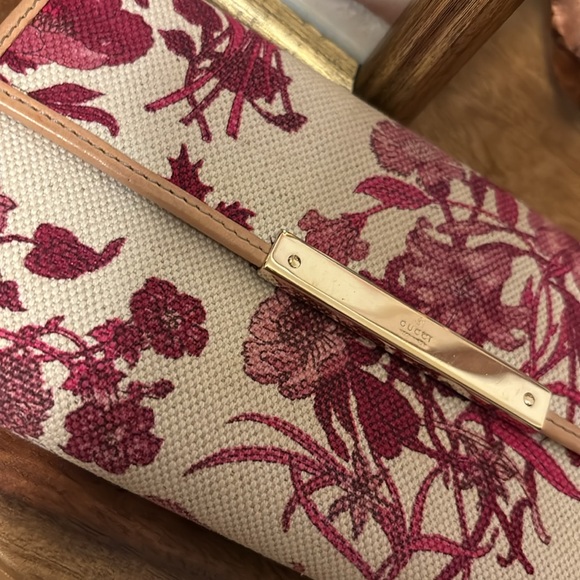 Gucci Flora Wallet - Picture 11 of 14